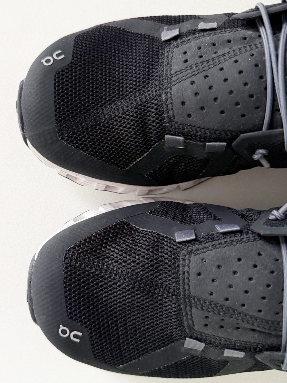 On Cloud 5 Running Sneaker 9 Black Slip On Low Top Athletic Athleisure Casual - Picture 3 of 8
